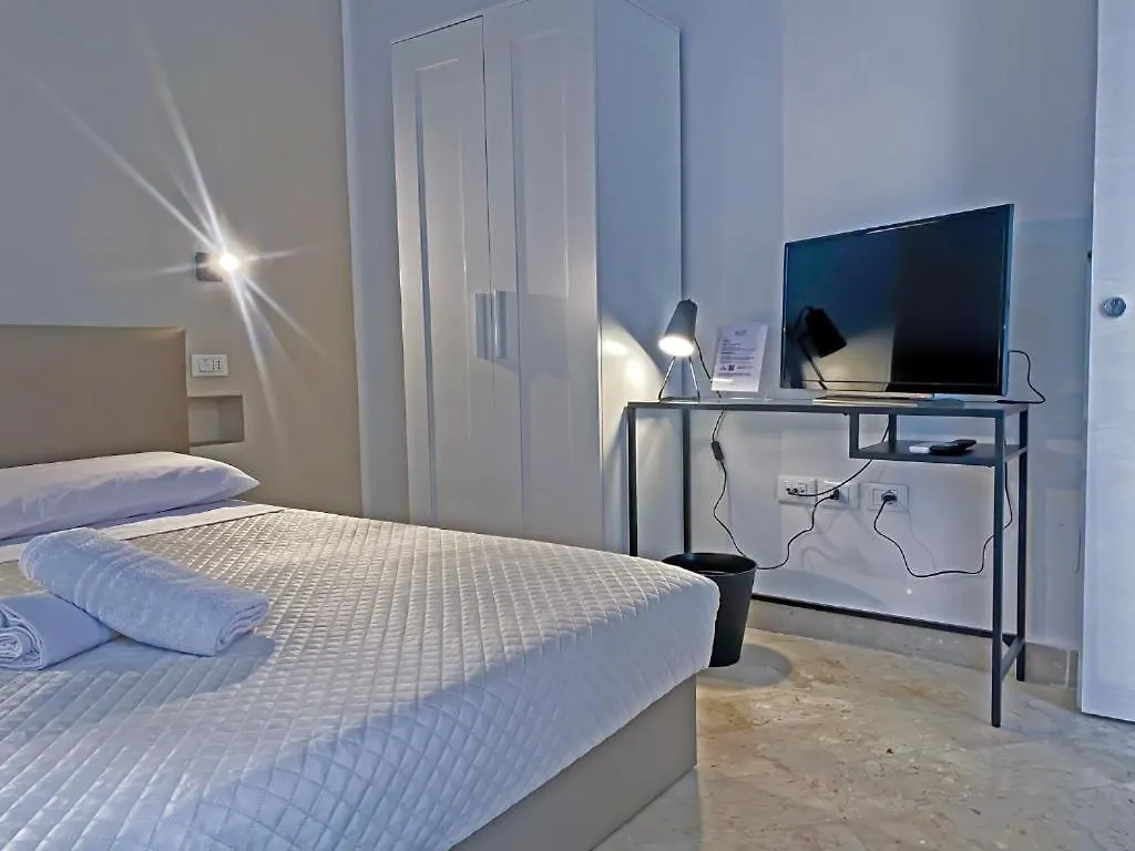 Leone Suite View & Restaurant Palermo Italy