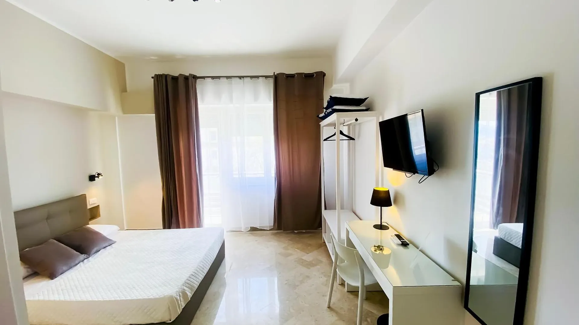 Leone Suite View & Restaurant Palermo