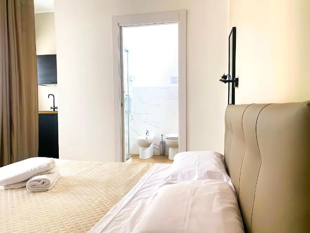 Leone Suite View & Restaurant Palermo 0*,  Italien