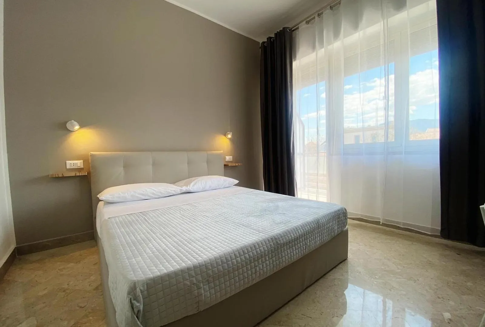 Leone Suite View & Restaurant Palermo